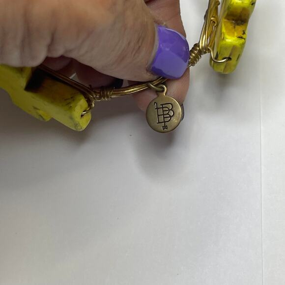 BOURBON & BOWETIES gold tone bracelet bangle canary yellow dyed stone cross - Picture 6 of 8